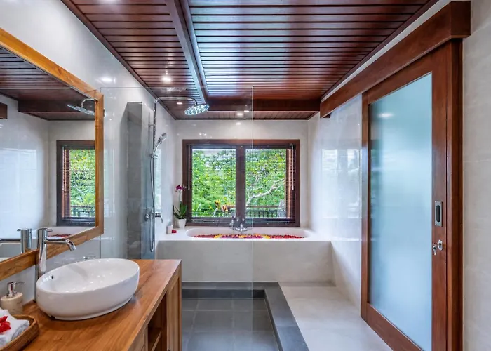 Tirtha Dawa 4*